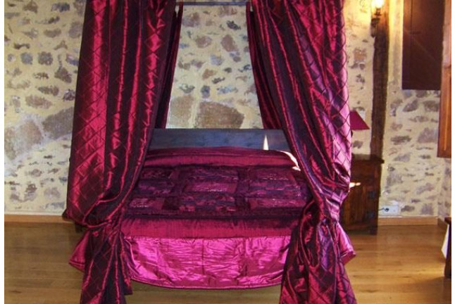 Escapada Relax con Bañera Hidromasaje en Posada Torre-Palacio de los Alvarado y Vuelo en Globo (Burgos)
