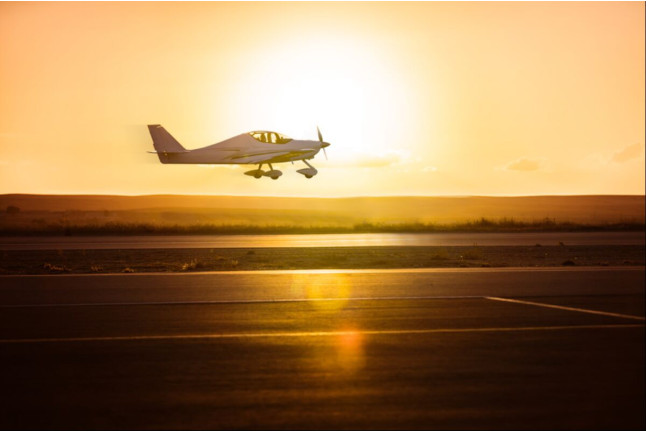 Vuelo Romántico en Avioneta para dos por la Costa Brava (Empuriabrava, Girona)