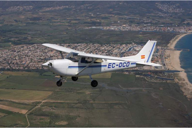 Vuelo Romántico en Avioneta para dos por la Costa Brava (Empuriabrava, Girona)
