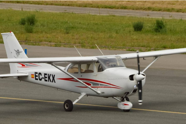 Vuelo de Iniciación en Avioneta (Aeropuerto de Sondika-Bilbao, Vizcaya)