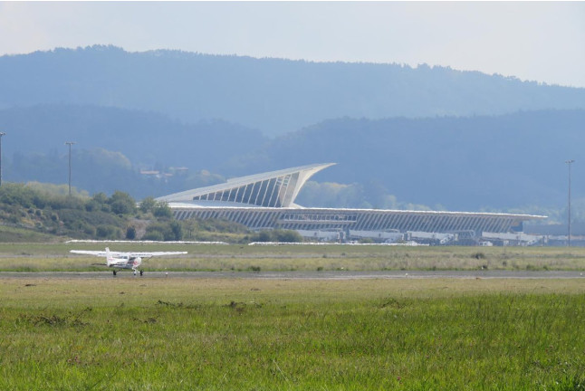 Vuelo de Iniciación en Avioneta (Aeropuerto de Sondika-Bilbao, Vizcaya)
