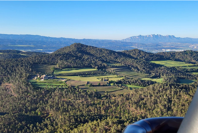 Vuelo en Globo con Cava, Aperitivo y Fotos en la Zona del Bages y Montserrat (Barcelona)