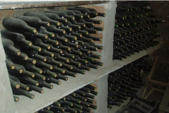 Vuelo en Globo con Fotos y Visita Guiada a la Bodega Baronia de Vilademuls con Cata de Vinos para dos (Girona)