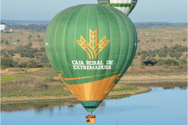 Vuelo en Globo con Cava, Almuerzo y Vídeo (Badajoz, Extremadura)