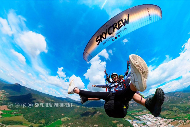 Vuelo Acrobático en Parapente (Ódena, Barcelona)