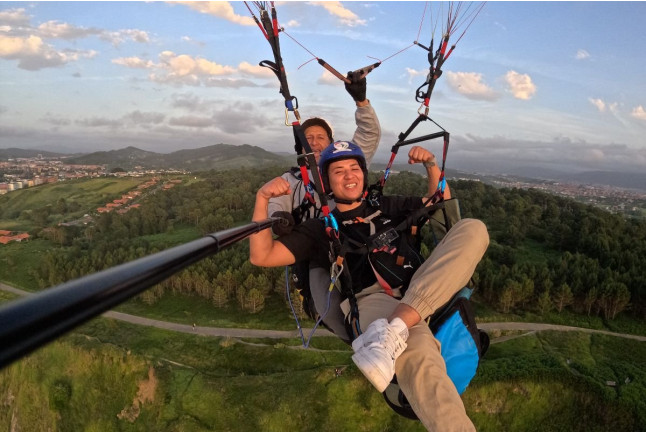 Vuelo en Parapente (Sopelana, Vizcaya)