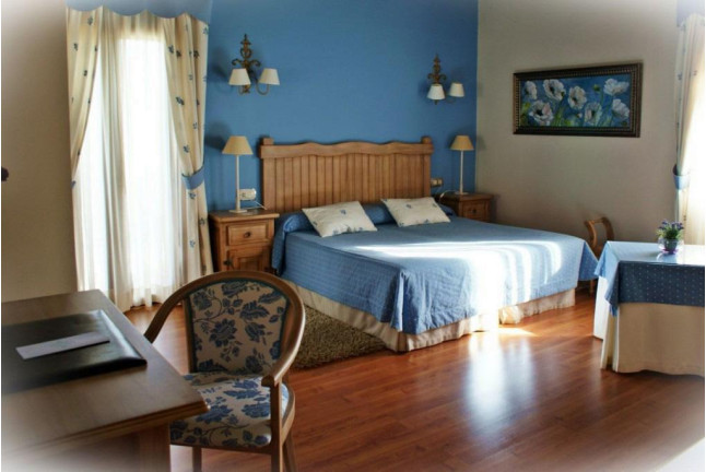 Vuelo en Globo y Escapada con Spa en Hotel Cortijo Salinas 4* (Ronda, Málaga)