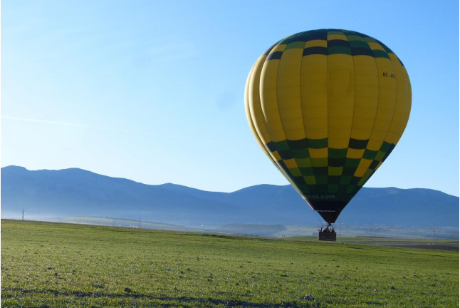 Vuelo en Globo, Cava con Fotos y Almuerzo (Segovia, Ocaña o Aranjuez)