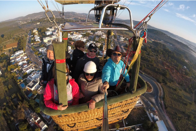 Vuelo en Globo al Alba con Desayuno y Cava (Ibiza)