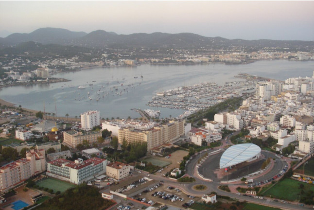Vuelo en Globo al Alba con Desayuno y Cava (Ibiza)