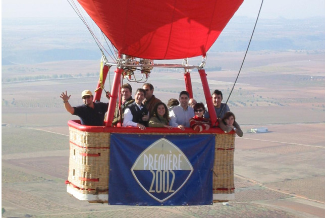 Vuelo en Globo para Parejas con Cava, Almuerzo, Fotos y Vídeo HD (Guadarrama, Madrid)