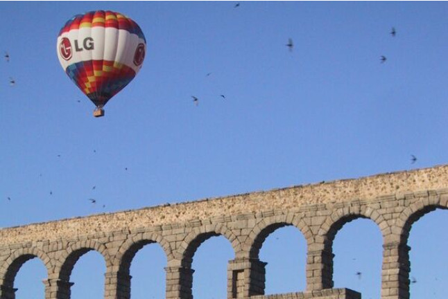 Vuelo en Globo Privado con Cava, Almuerzo, Fotos y Vídeo HD para dos (Aranjuez / Guadarrama / Toledo / Segovia)