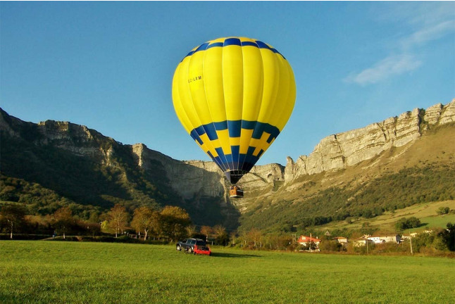 Vuelo en Globo Romántico para dos con Almuerzo y Cava (Plentzia, Vizcaya)