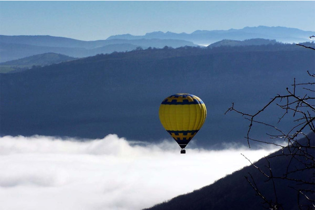 Vuelo en Globo Romántico para dos con Almuerzo y Cava (Plentzia, Vizcaya)