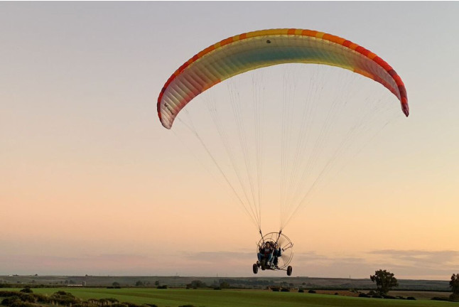 Vuelo en Paramotor Biplaza (La Puebla de los Infantes o Lora del Río, Sevilla)