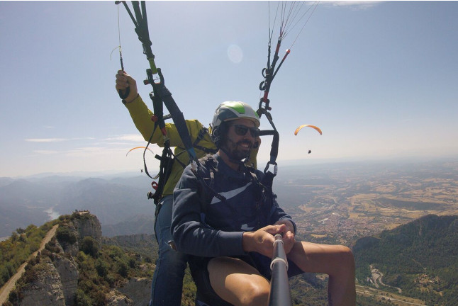 Vuelo en Parapente Biplaza con Vídeo (Berga, Barcelona)