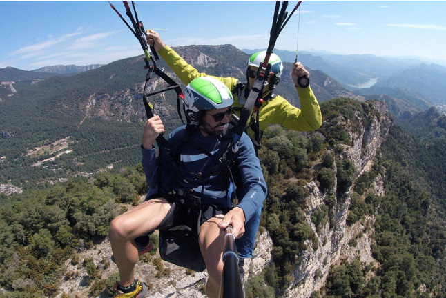 Vuelo en Parapente Biplaza con Vídeo (Berga, Barcelona)