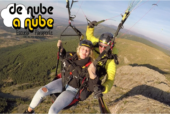Vuelo Panorámico en Parapente desde los Altos de la Sierra (Madrid)