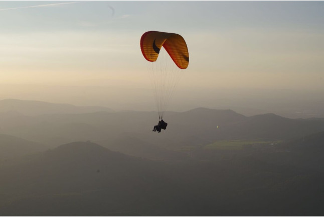 Vuelo en Parapente con Fotos y Vídeo (Cádiz)
