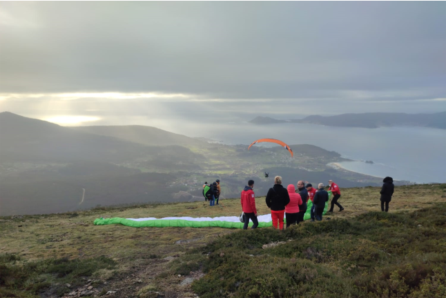 Vuelo en Parapente Biplaza con Vídeo Opcional (Coruña y Lugo)