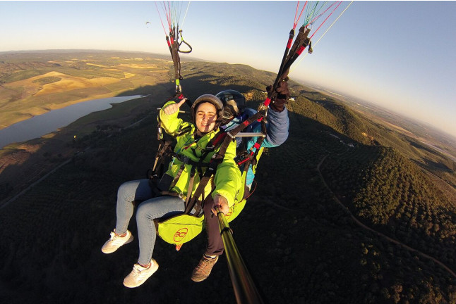 Vuelo en Parapente Biplaza con Opción a Fotos y Vídeo (Montellano, Sevilla)