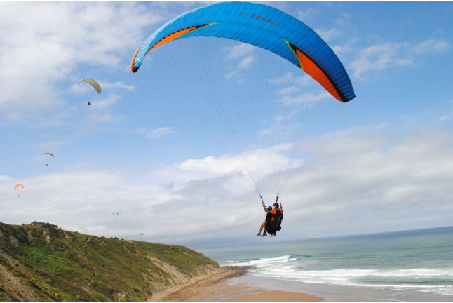 Vuelo en Parapente (Sopelana, Vizcaya)