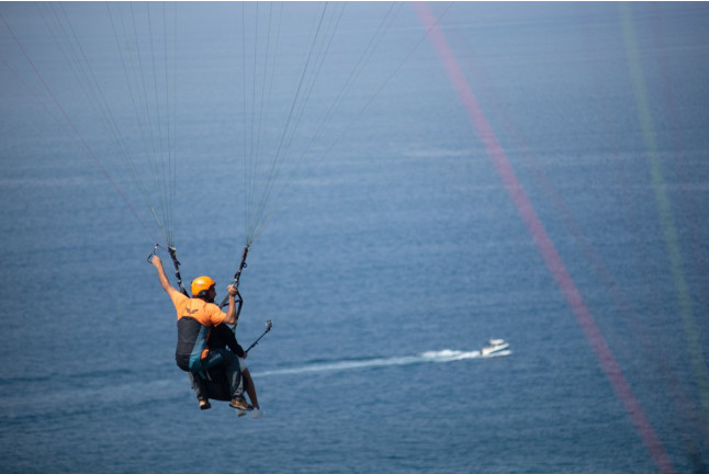 Pack Bikote: Vuelo en Parapente con Vídeo HD para dos al Atardecer (Sopelana, Vizcaya)