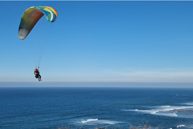 Pack Bikote: Vuelo en Parapente con Vídeo HD para dos al Atardecer (Sopelana, Vizcaya)