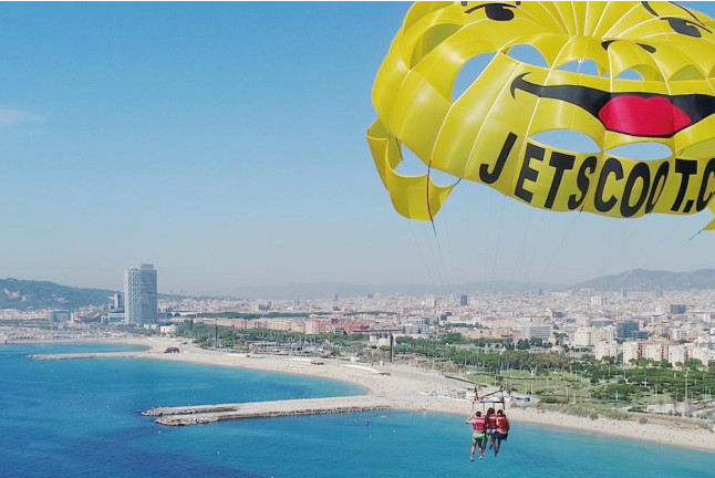 Vuelo en Parasailing en la Costa de Barcelona (Barcelona)