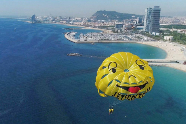 Vuelo en Parasailing en la Costa de Barcelona (Barcelona)