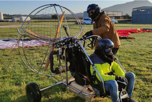 Vuelo en Paratrike con Opción a Fotos y Vídeo (Igualada-Òdena, Barcelona)