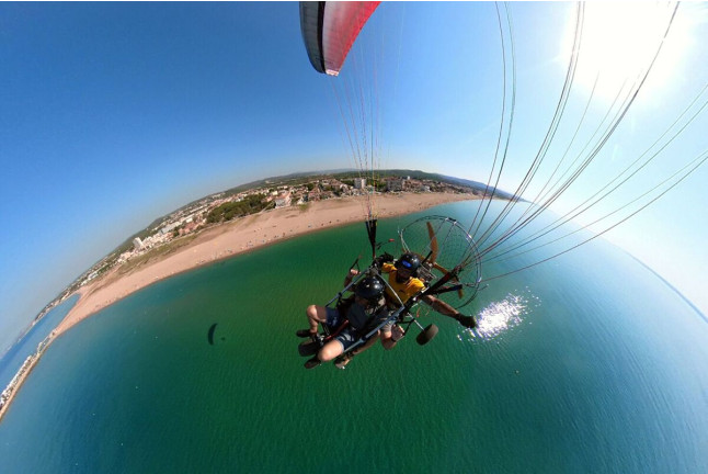 Vuelo en Paramotor por la Costa Daurada con Opción a Fotos y Vídeo (El Vendrell, Tarragona)