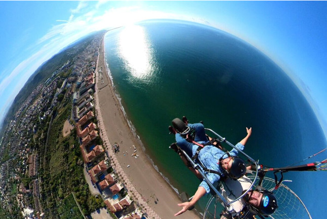 Vuelo en Paramotor por la Costa Daurada con Opción a Fotos y Vídeo (El Vendrell, Tarragona)