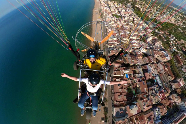 Vuelo en Paramotor por la Costa Daurada con Opción a Fotos y Vídeo (El Vendrell, Tarragona)