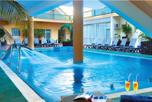 Circuito Spa, Masaje Relajante y Cava para dos en Spa Best Semiramis (Puerto de La Cruz, Tenerife)