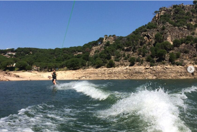 Wakesurf en el Pantano de San Juan (San Martín de Valdeiglesias, Madrid)