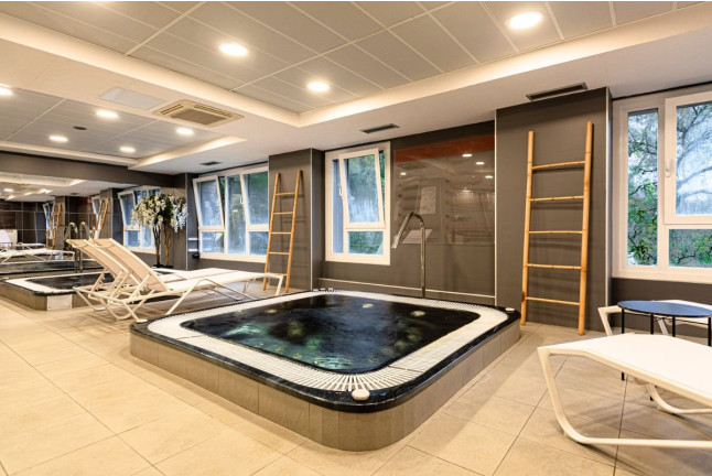 Zona Wellness y Desayuno en Hotel Iraipe Santuario De Arantzazu (Oñate, Guipúzcoa)