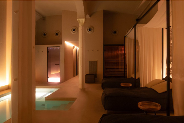 Circuito de Aguas, Love Massage y Copa de Cava para dos en Signature Spa del Hotel Yurbban Passage 4* (Barcelona)