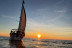 Puesta de Sol en Velero Privado con Cava y Opción a Cena y Noche a Bordo para dos (Barcelona)