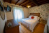 Escapada Rural con Piscina Climatizada, Jacuzzi y Desayuno en Casa con Encanto O Refuxio (Vila de Cruces, Pontevedra)