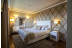 Fin de Semana Romántico en Suite Junior con Bañera Hidromasaje, Cava y Bombones en Hotel Os Olivos 3* Superior (A Coruña)