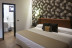 Escapada con Desayuno en Habitación Superior o Deluxe en Hostal Santa (El Rocío, Huelva)