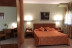 Escapada de 2 Noches con Desayuno en Hotel Fonda Neus (Sant Sadurní d'Anoia, Barcelona)