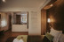 Pack Eros: Escapada con Desayuno, Frutas de la Pasión, Cava y Bombones en Suite Deluxe Natura en La Trobada Hotel Boutique (Girona)
