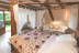 Escapada en Habitación o Cabaña con Desayuno en Masia Rural Can Caponet (Lliçà d'Amunt, Barcelona)