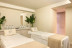 Piscina Exterior y Deep Tissue Massage en Nure Spa del Hotel ME Sitges Terramar 5* (Sitges, Barcelona)