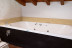 Escapada con Desayuno y Habitación con Jacuzzi Privado en Posada La Fábula (Santillana del Mar, Cantabria)