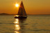 Puesta de Sol y Noche Romántica en Velero con Cena y Cava para dos (Vilanova i la Geltrú, Barcelona)