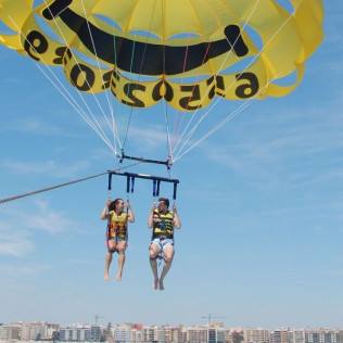 Parasailing (Torrevieja, Alicante)