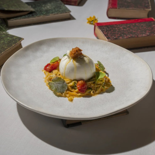 Menú Degustación para dos en Restaurante T22 del Hotel Casa Palacio María Luisa 5* GL (Jerez de la Frontera, Cádiz)